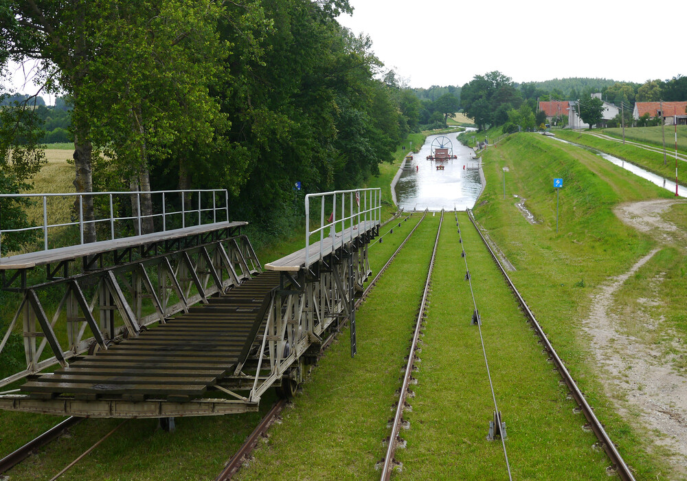 Die Schleuse in Buczyniec am Oberländische Kanal