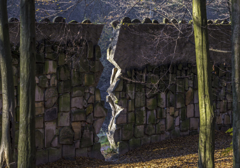Die Klagemauer auf dem neuen jüdischen Friedhof in Kazimierz Dolny. 